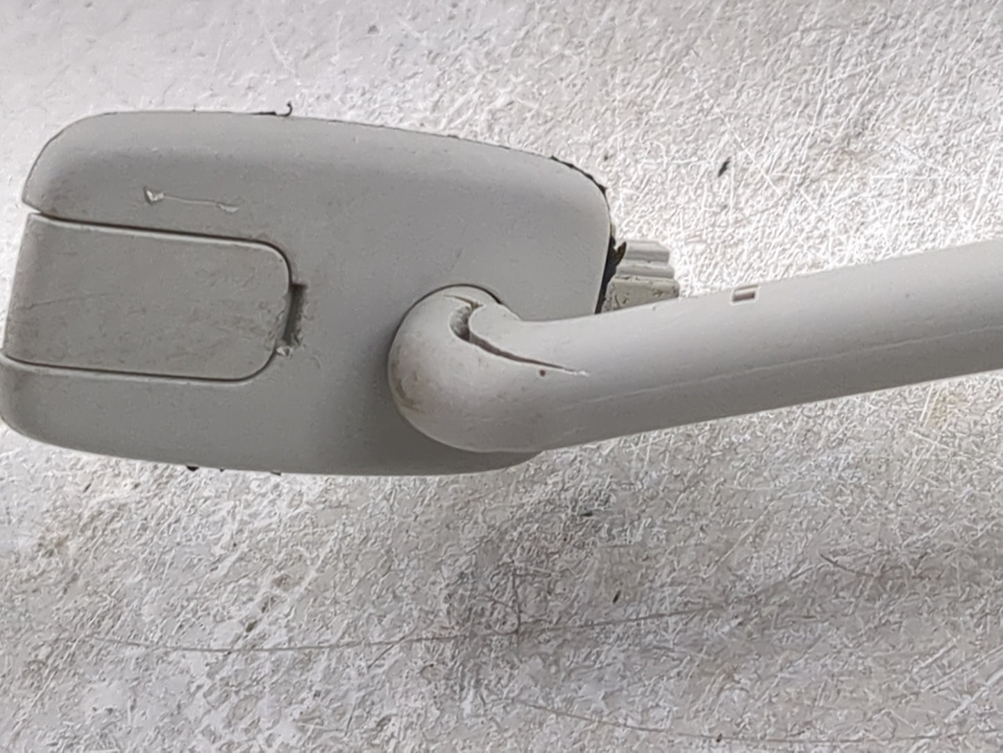 2009-2018 Volkswagen Tiguan Sun Visor Shade Replacement Passenger Right Mirror Fits OEM Used Auto Parts - Oemusedautoparts1.