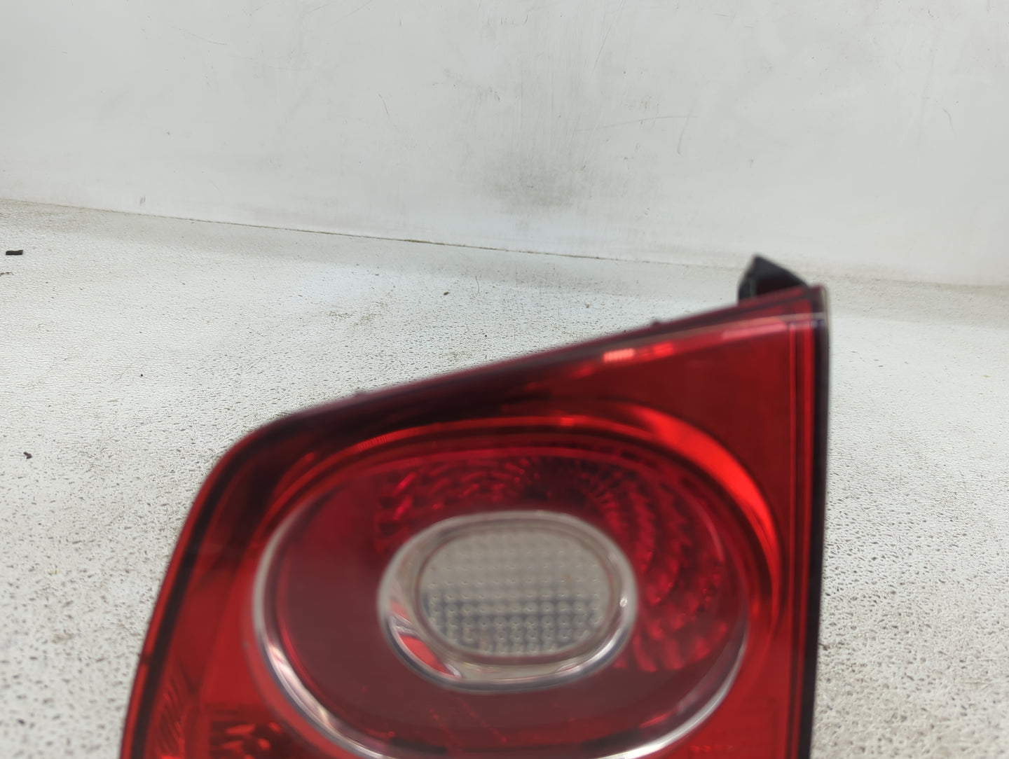 2009-2011 Volkswagen Tiguan Tail Light Assembly Passenger Right OEM Fits Fits 2009 2010 2011 OEM Used Auto Parts - Oemusedau
