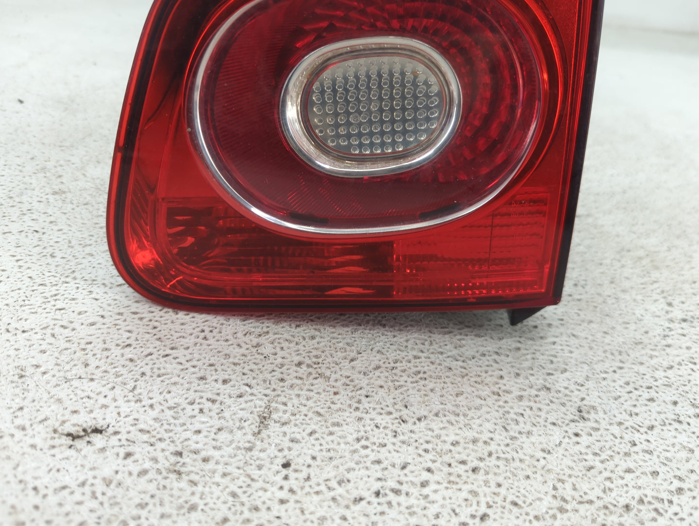 2009-2011 Volkswagen Tiguan Tail Light Assembly Passenger Right OEM Fits Fits 2009 2010 2011 OEM Used Auto Parts - Oemusedau
