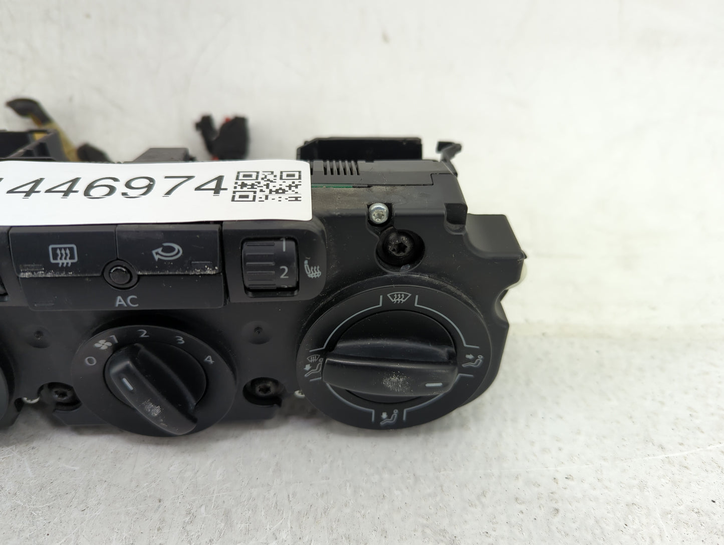 2009 Volkswagen Tiguan Climate Control Module Temperature AC/Heater Replacement P/N:742153 Fits Fits 2005 2006 2007 2008 201