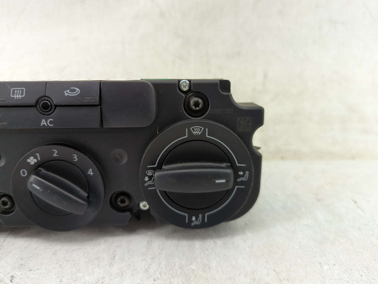 2009 Volkswagen Tiguan Climate Control Module Temperature AC/Heater Replacement P/N:1K1820047EQ 1K1820047, 1887221 Fits OEM 
