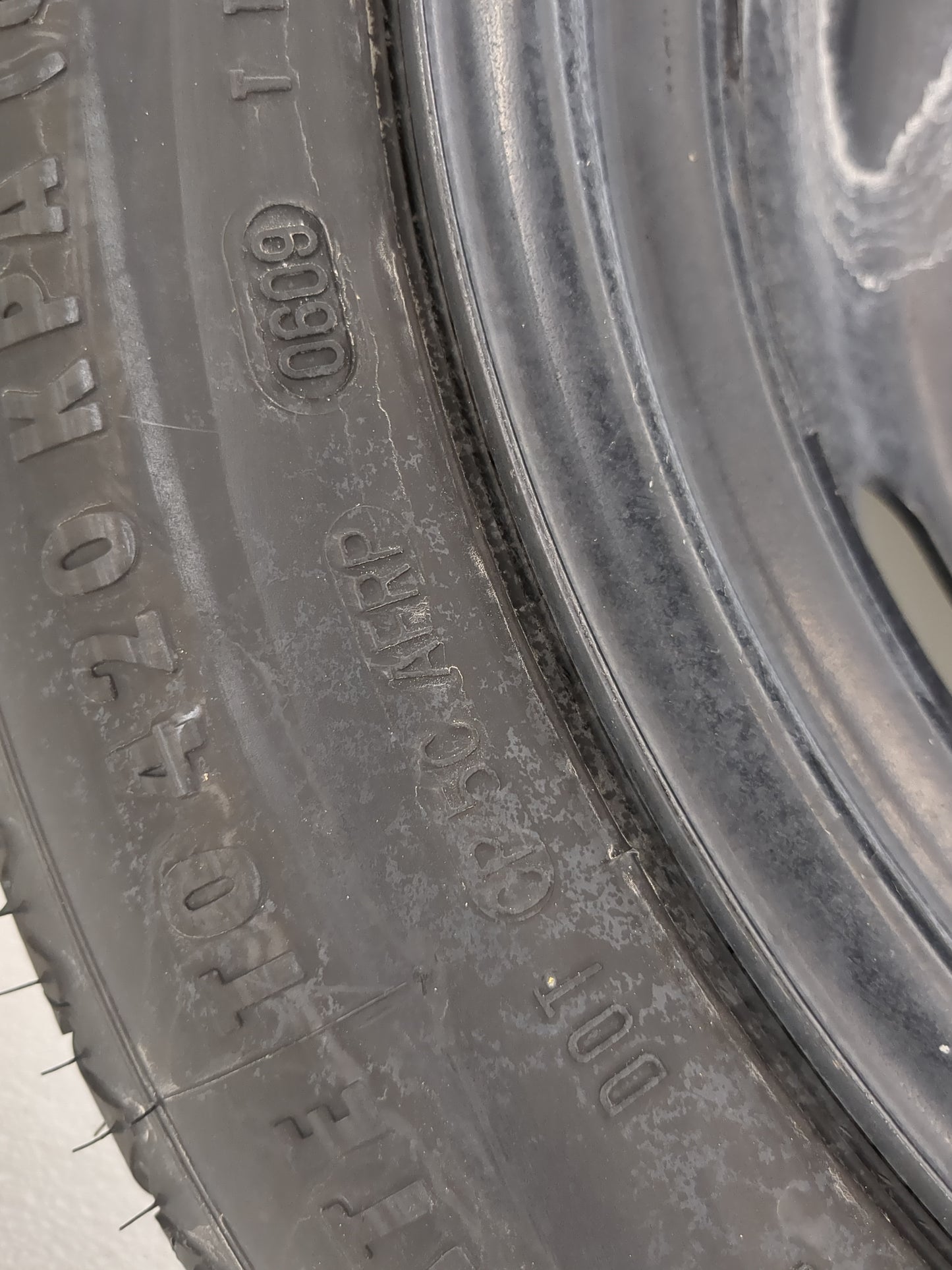 2009-2017 Volkswagen Tiguan Spare Donut Tire Wheel Rim Oem 1455267 - Oemusedautoparts1.com