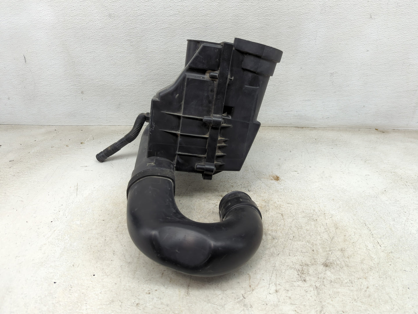 2009-2018 Volkswagen Tiguan Air Cleaner Intake-duct Hose Tube 1459840 - Oemusedautoparts1.com