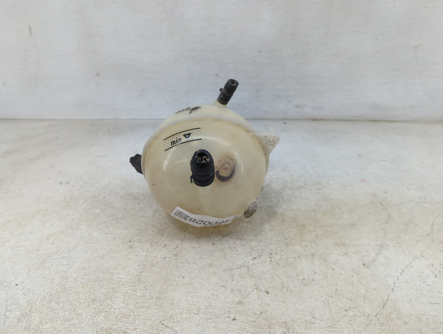 2009 Volkswagen Tiguan Radiator Coolant Overflow Expansion Tank Bottle 1460028 - Oemusedautoparts1.com