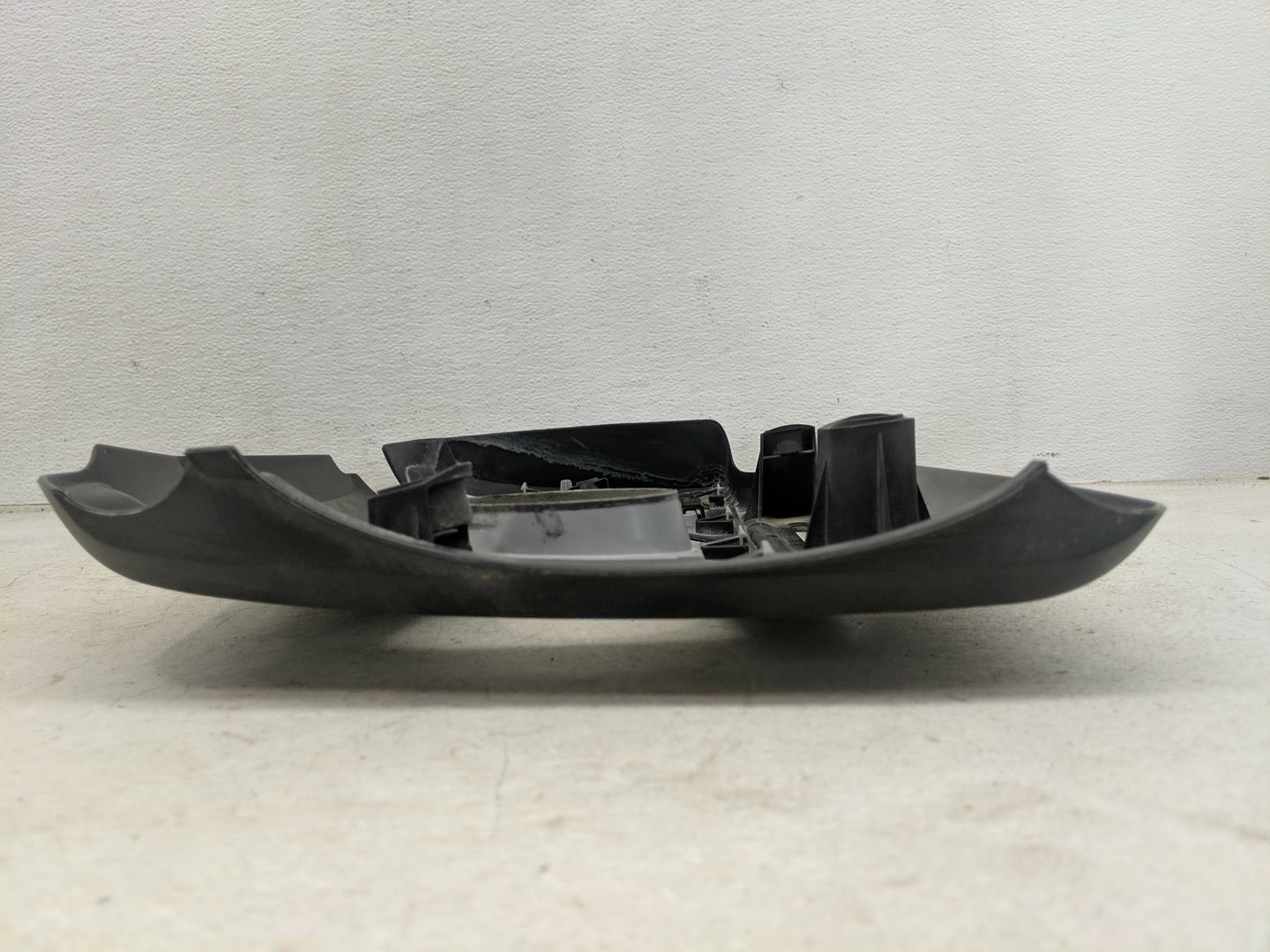 2009 Volkswagen Tiguan Engine Cover Black - Oemusedautoparts1.com