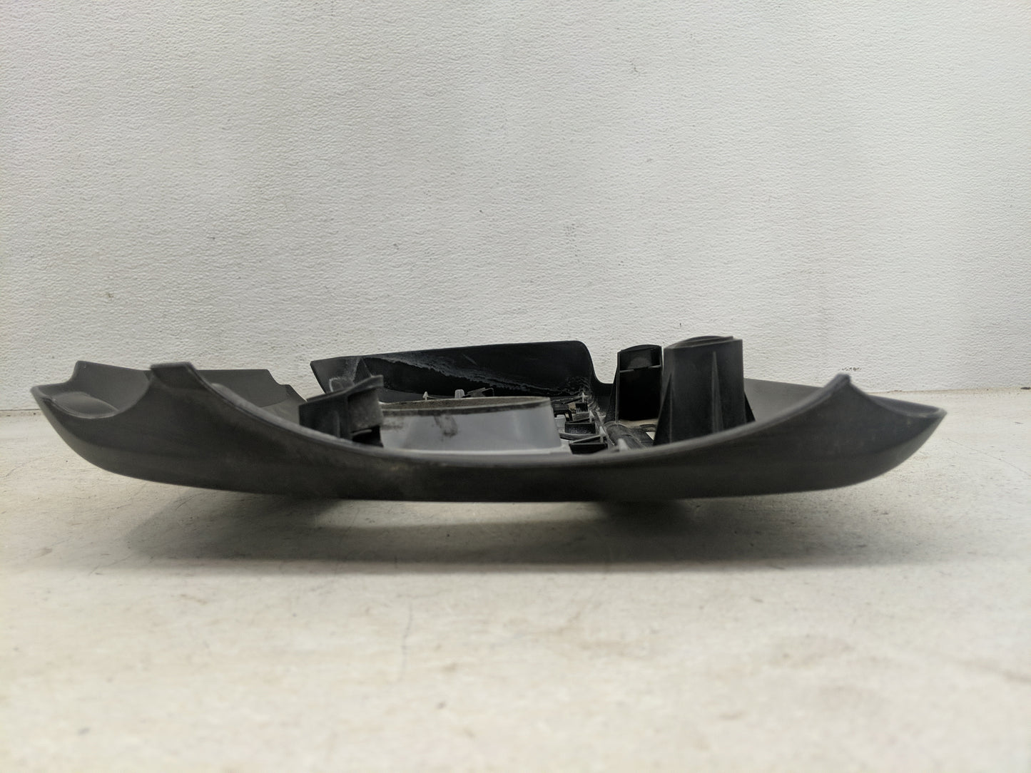 2009 Volkswagen Tiguan Engine Cover Black - Oemusedautoparts1.com