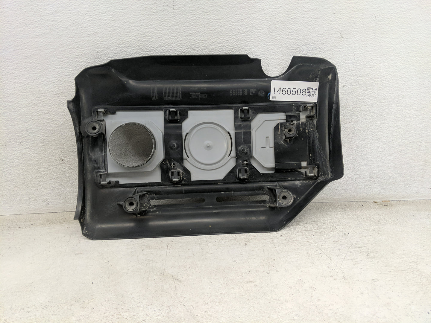 2009 Volkswagen Tiguan Engine Cover Black - Oemusedautoparts1.com