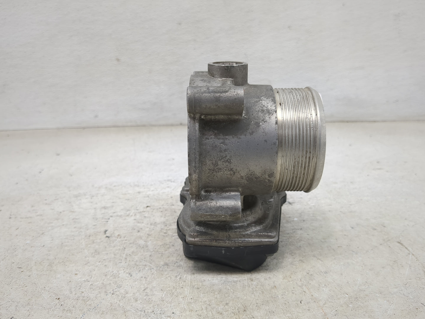 2009-2018 Volkswagen Tiguan Throttle Body P/N:A2C53302056 06F 133 062 J Fits OEM Used Auto Parts - Oemusedautoparts1.com