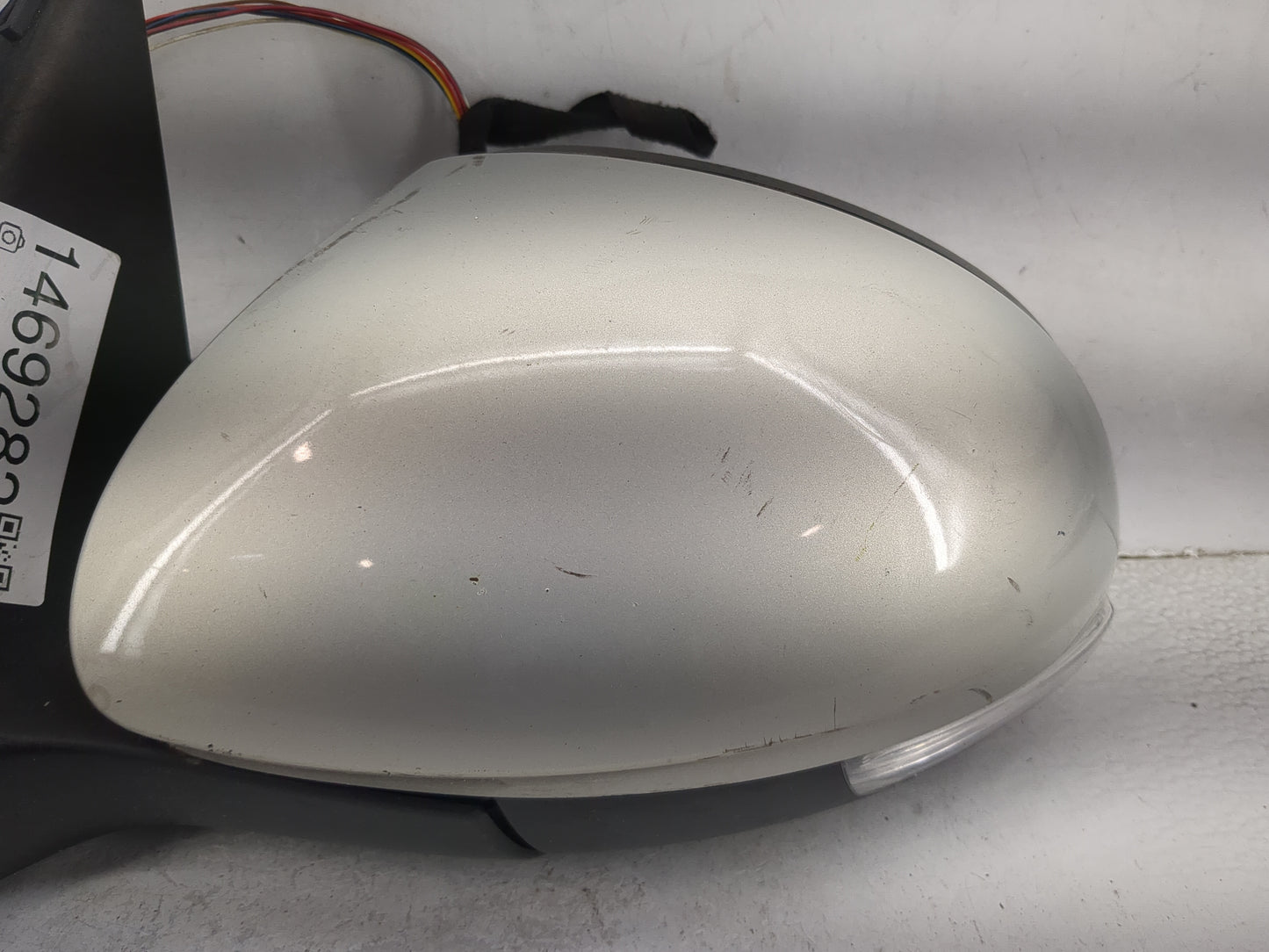 2009-2017 Volkswagen Tiguan Driver Side View Mirror - Left Door Mirror OEM Used - Oemusedautoparts1.com