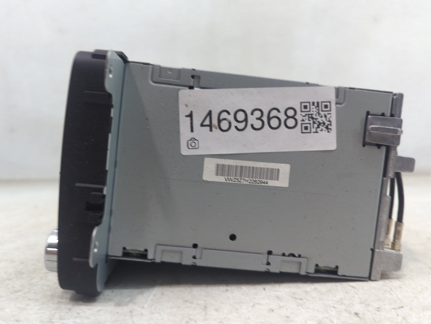 2009-2017 Volkswagen Tiguan Radio AM FM Cd Player Receiver Replacement P/N:1K0035180L CQ-EV1467G Fits OEM Used Auto Parts - 