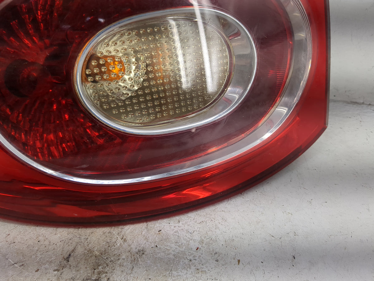 2009-2011 Volkswagen Tiguan Driver Left Side Deck Lid Mounted Tail Light 1501894 - Oemusedautoparts1.com