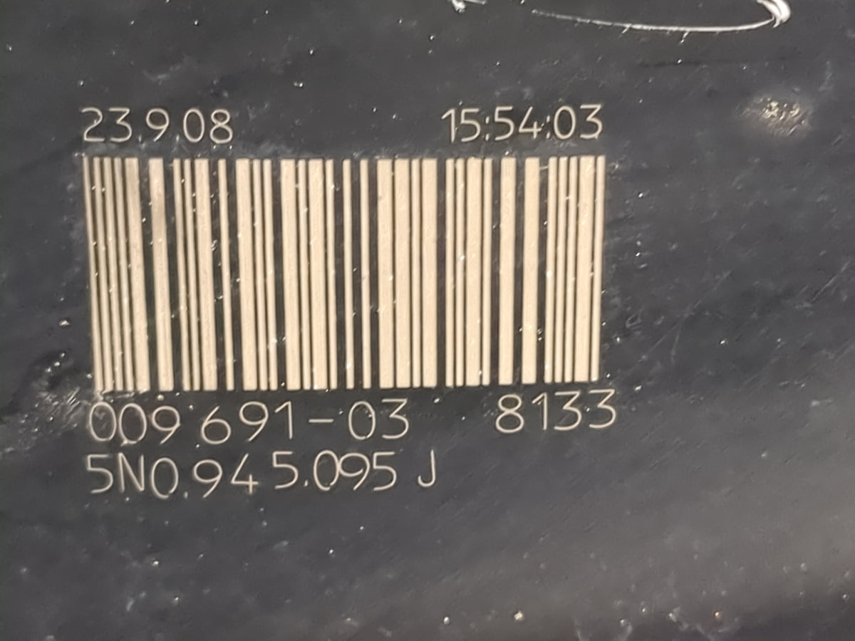 2009-2011 Volkswagen Tiguan Driver Left Side Deck Lid Mounted Tail Light 1501894 - Oemusedautoparts1.com