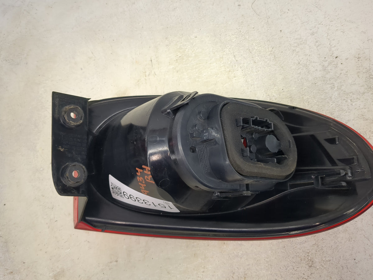 2009 Volkswagen Tiguan Passenger Right Side Deck Lid Mounted Tail Light 1513399 - Oemusedautoparts1.com