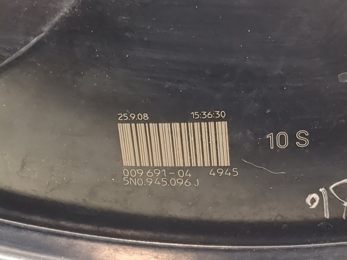 2009 Volkswagen Tiguan Passenger Right Side Deck Lid Mounted Tail Light 1513399 - Oemusedautoparts1.com
