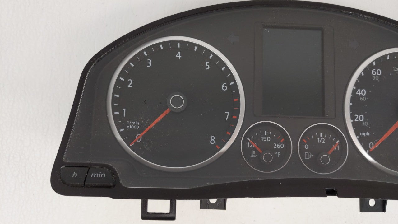 2009 Volkswagen Tiguan Instrument Cluster Speedometer Gauges P/N:5N0920970F 5N0920970E, 5N0920970F, 5N0920970E Fits OEM Used