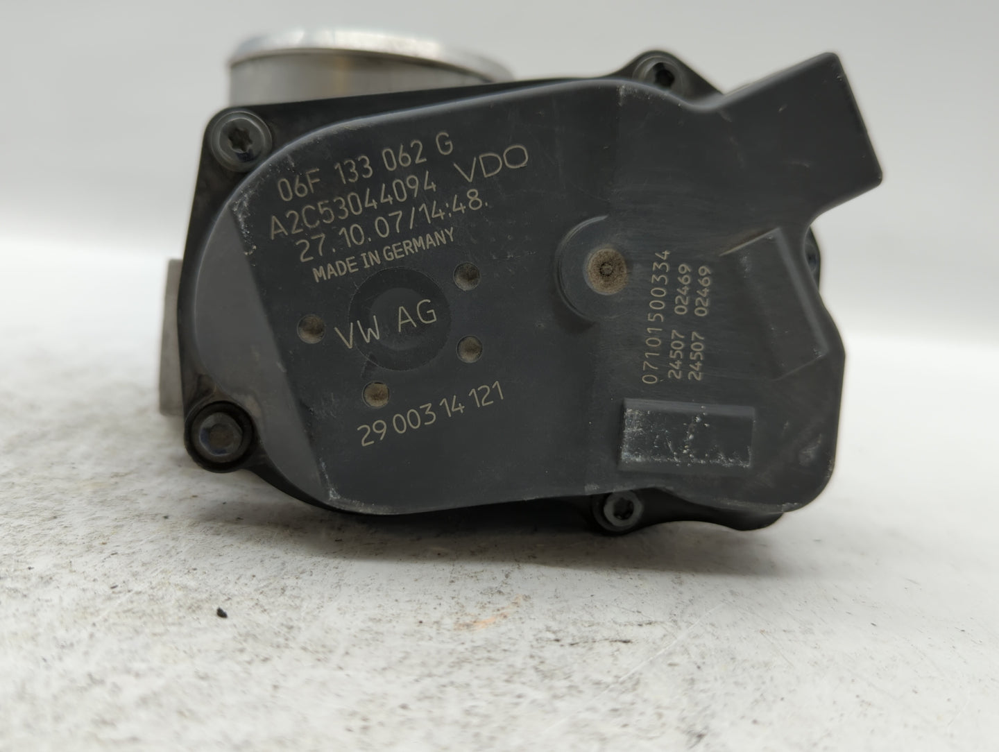 2009-2018 Volkswagen Tiguan Throttle Body P/N:06F 133 062 J Fits OEM Used Auto Parts - Oemusedautoparts1.com