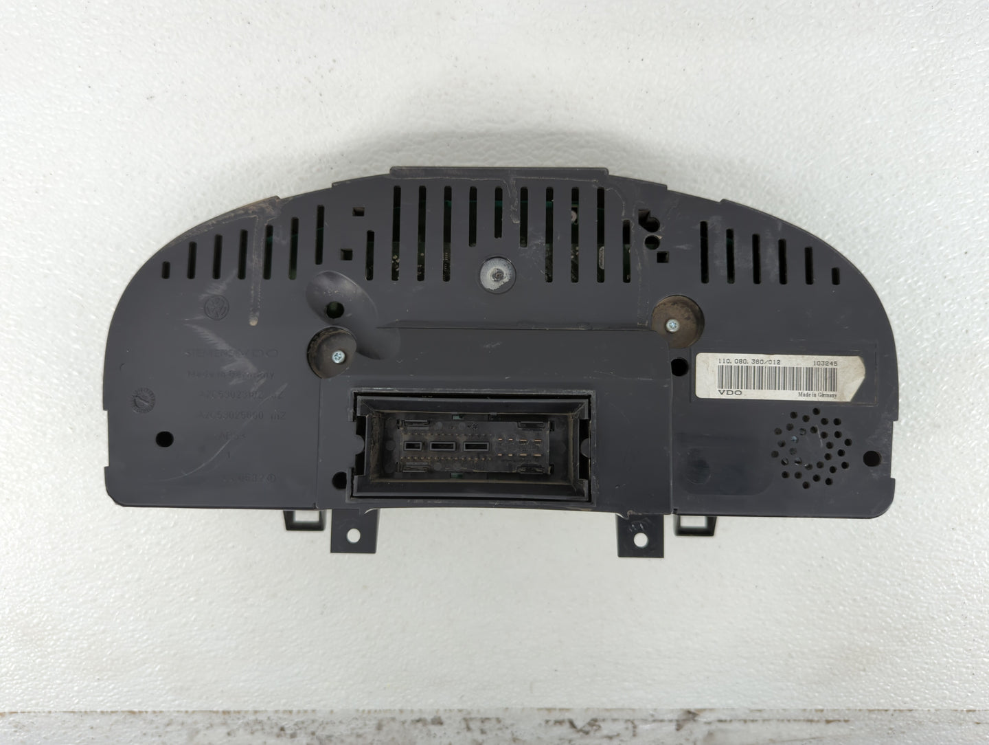 2009 Volkswagen Tiguan Instrument Cluster Speedometer Gauges P/N:5N0920970F 5N0920970E, 5N0920970F, 5N0920970E Fits OEM Used
