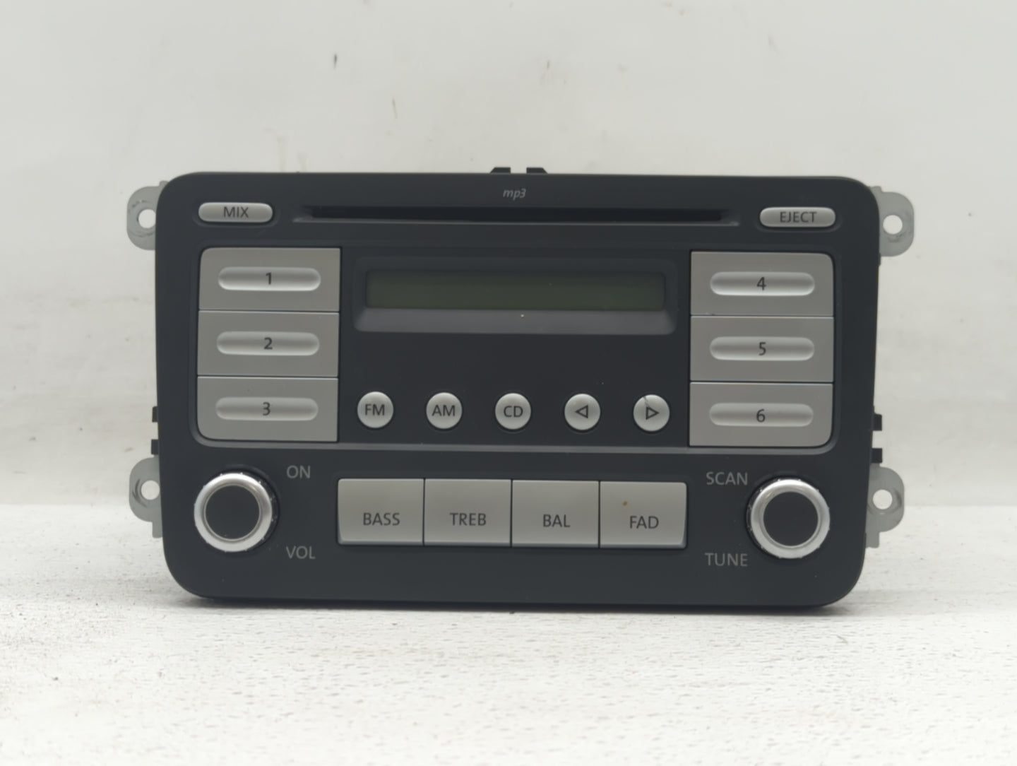 2009-2017 Volkswagen Tiguan Am Fm Cd Player Radio Receiver - Oemusedautoparts1.com