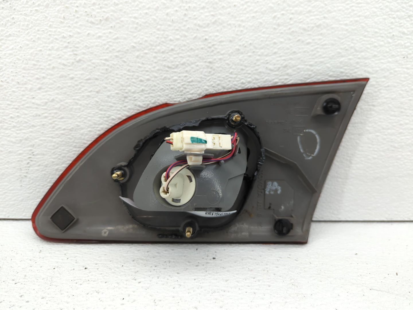 2009-2011 Volkswagen Tiguan Tail Light Assembly Driver Left OEM P/N:5N0 945 257 C 5N0 945 095 J Fits Fits 2009 2010 2011 OEM