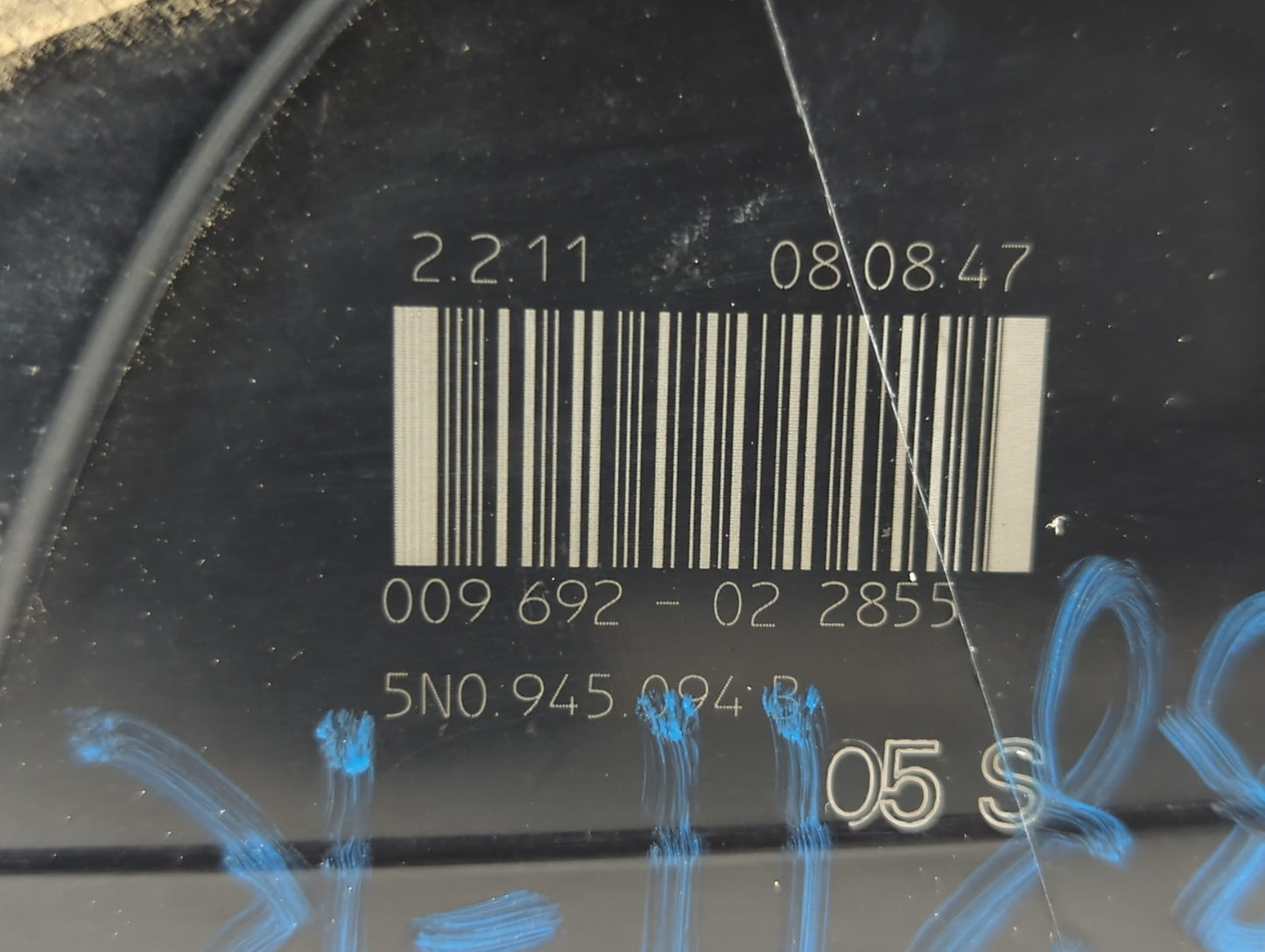 2009-2011 Volkswagen Tiguan Tail Light Assembly Passenger Right OEM P/N:5N0945094B 5N0 945 094 B Fits Fits 2009 2010 2011 OE