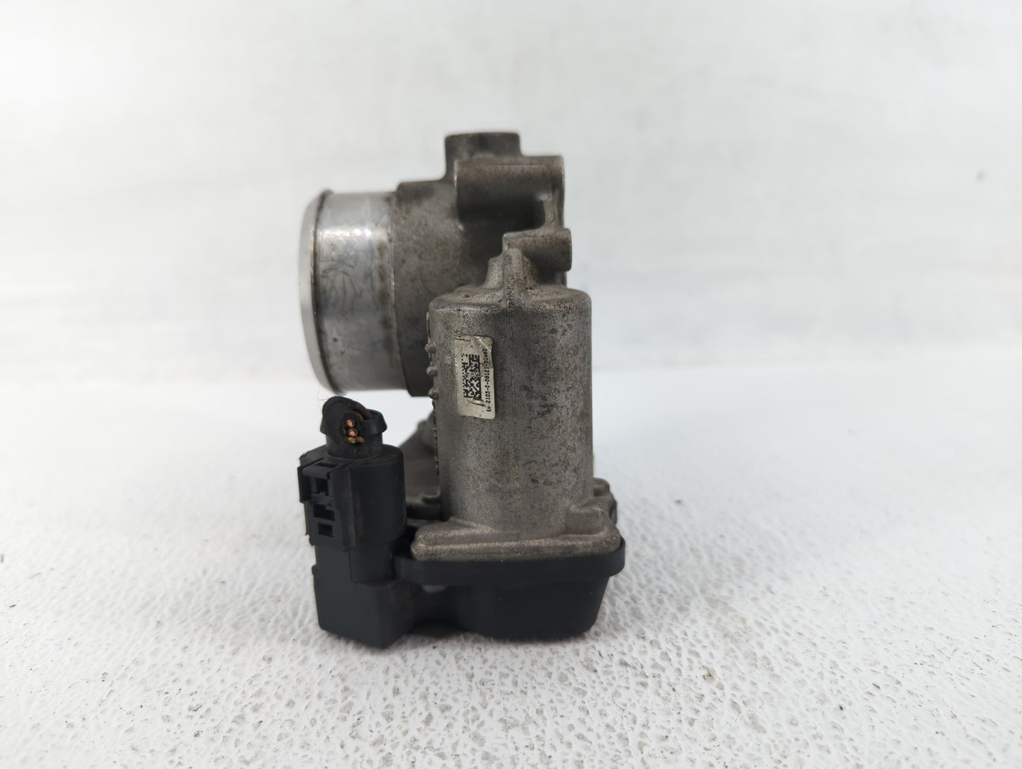 2009-2018 Volkswagen Tiguan Throttle Body P/N:06F 133 062 G Fits OEM Used Auto Parts - Oemusedautoparts1.com