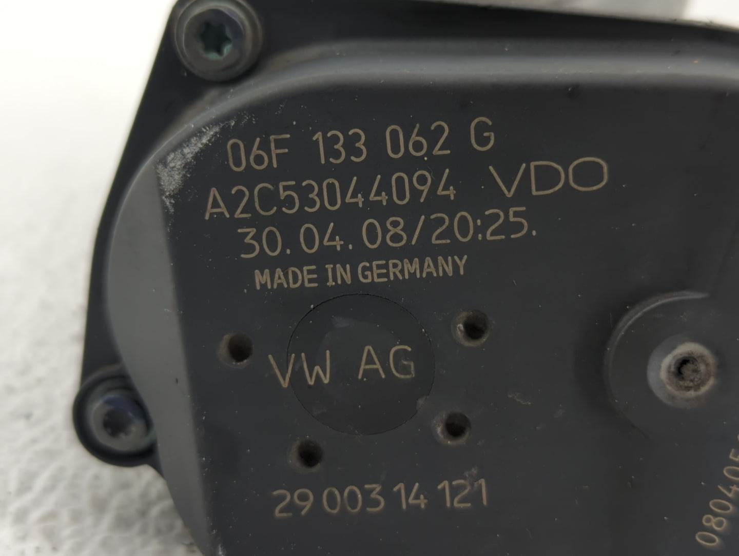 2009-2018 Volkswagen Tiguan Throttle Body P/N:06F 133 062 G Fits OEM Used Auto Parts - Oemusedautoparts1.com