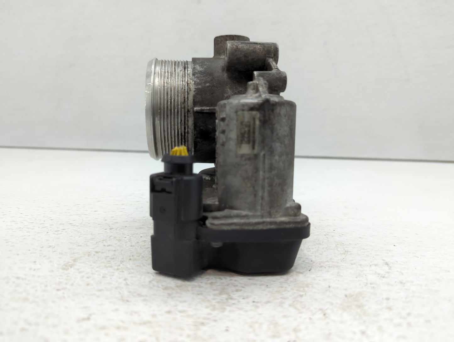 2009-2018 Volkswagen Tiguan Throttle Body P/N:06F 133 062 J Fits OEM Used Auto Parts - Oemusedautoparts1.com