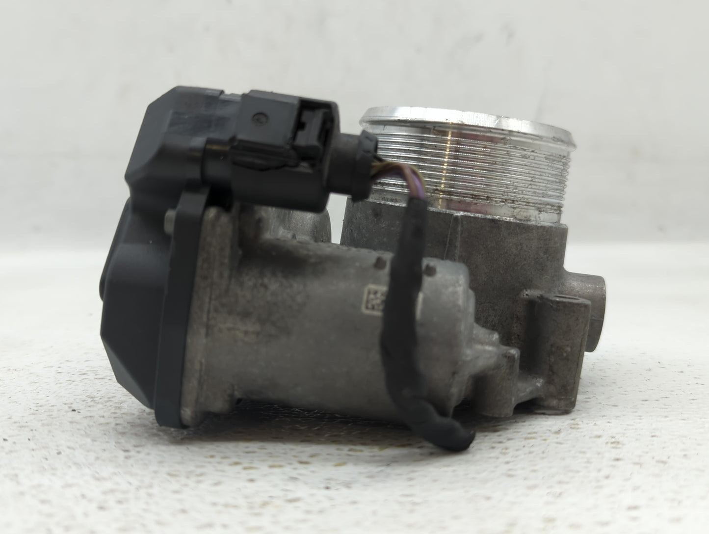 2009-2018 Volkswagen Tiguan Throttle Body P/N:06F 133 062 Q Fits OEM Used Auto Parts - Oemusedautoparts1.com