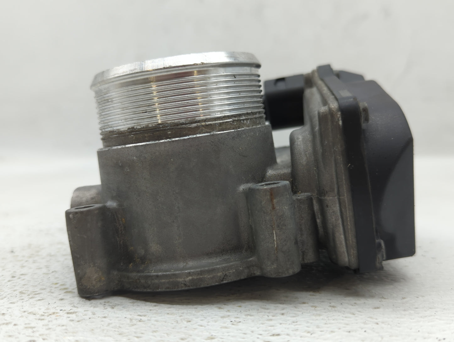 2009-2018 Volkswagen Tiguan Throttle Body P/N:06F 133 062 Q Fits OEM Used Auto Parts - Oemusedautoparts1.com