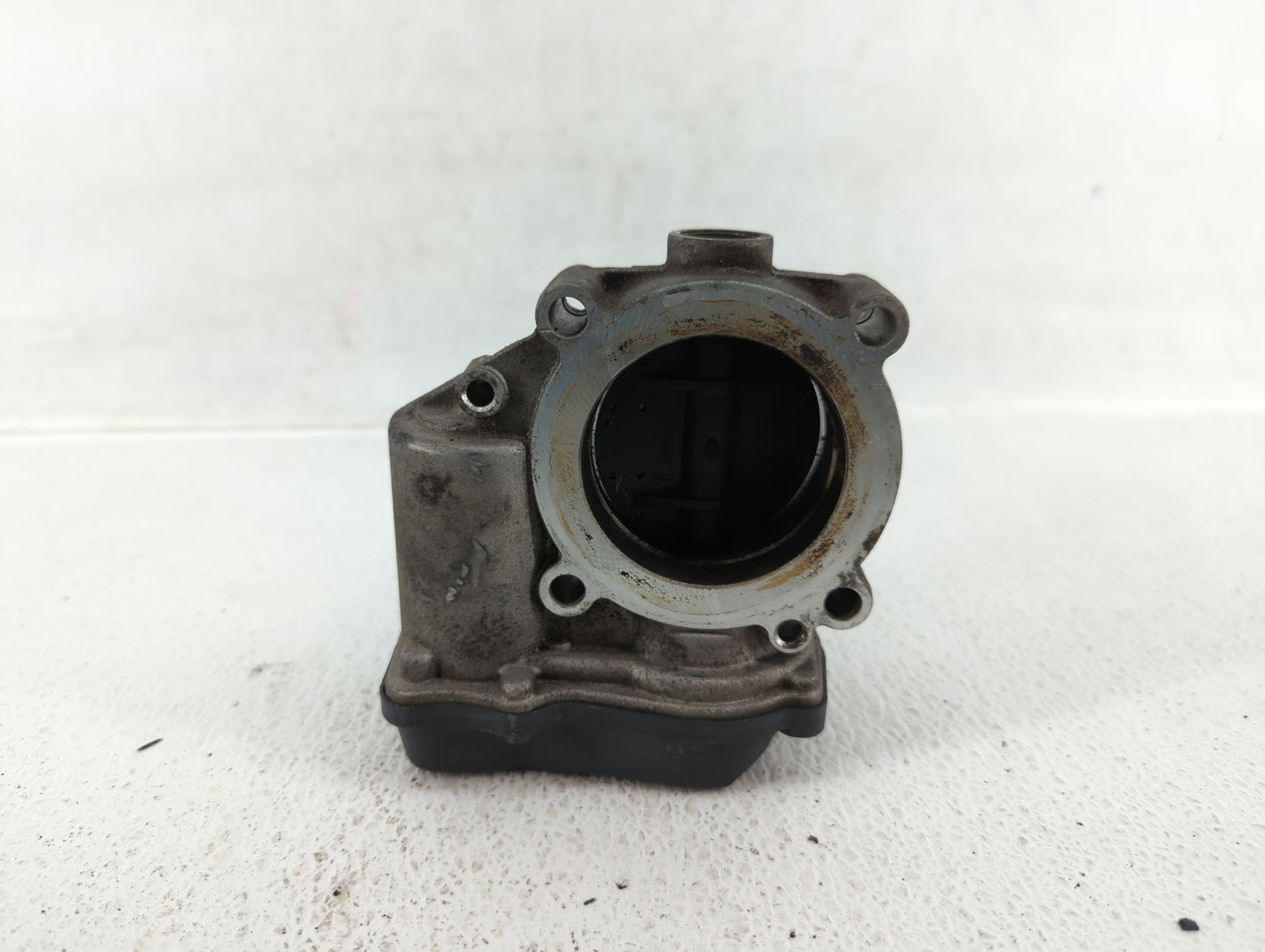 2009-2018 Volkswagen Tiguan Throttle Body P/N:06F 133 062 J Fits OEM Used Auto Parts - Oemusedautoparts1.com