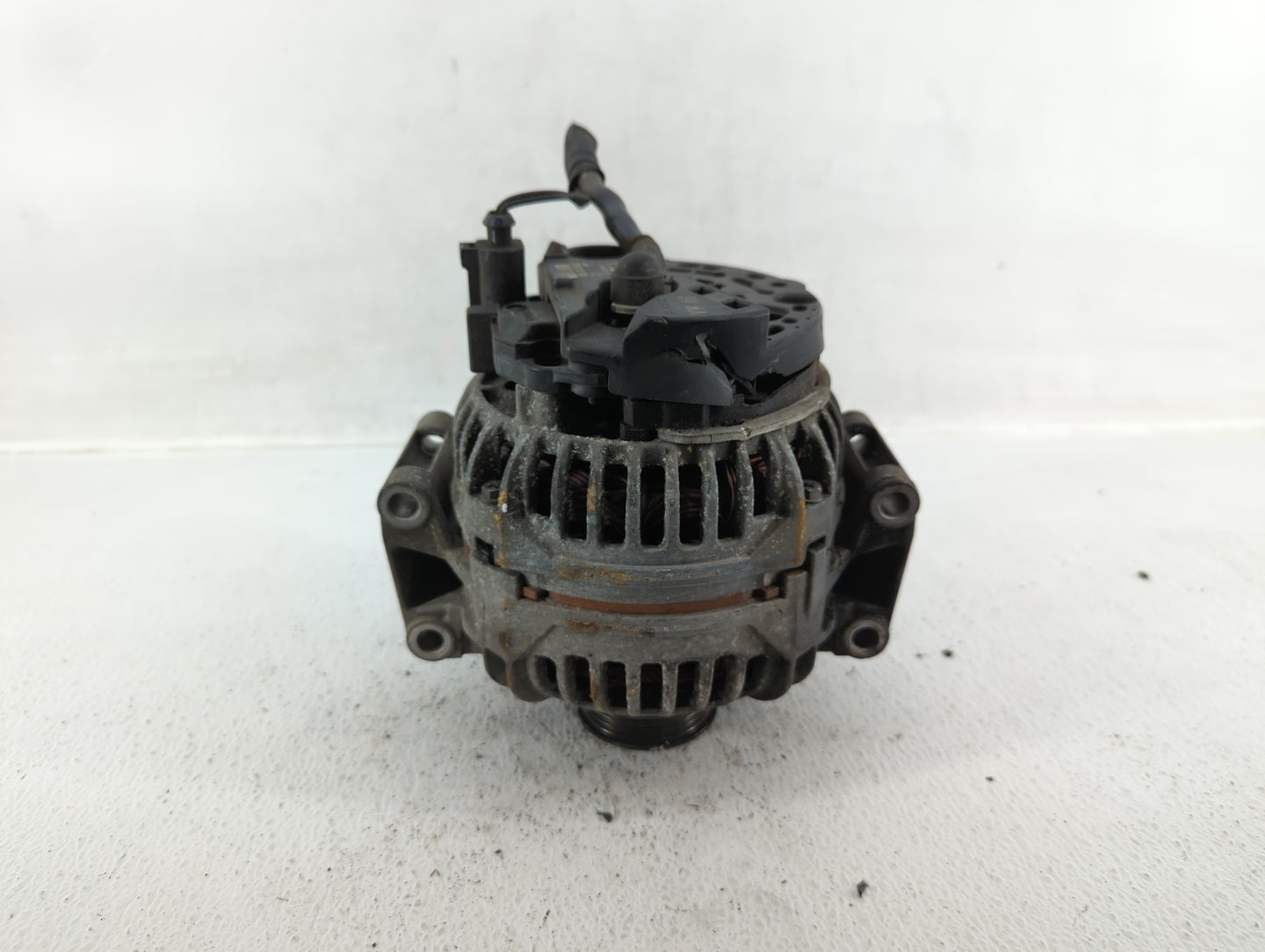 2009-2018 Volkswagen Tiguan Alternator Replacement Generator Charging Assembly Engine OEM P/N:06B 903 016AB Fits OEM Used Au