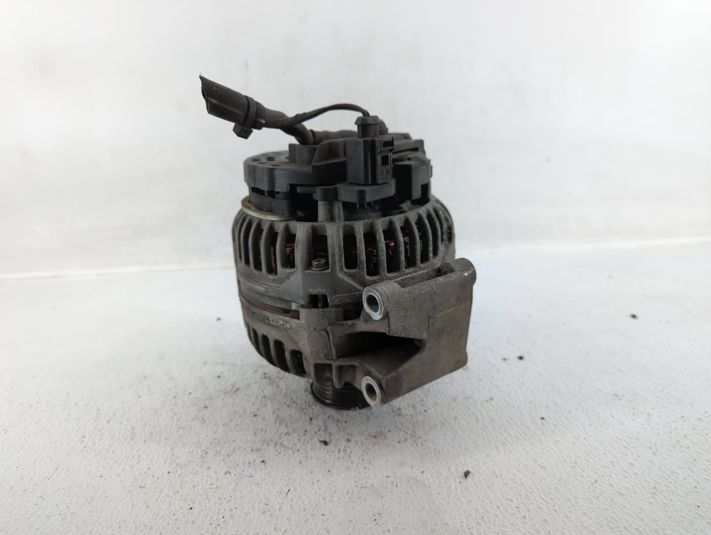 2009-2018 Volkswagen Tiguan Alternator Replacement Generator Charging Assembly Engine OEM P/N:06B 903 016AB Fits OEM Used Au