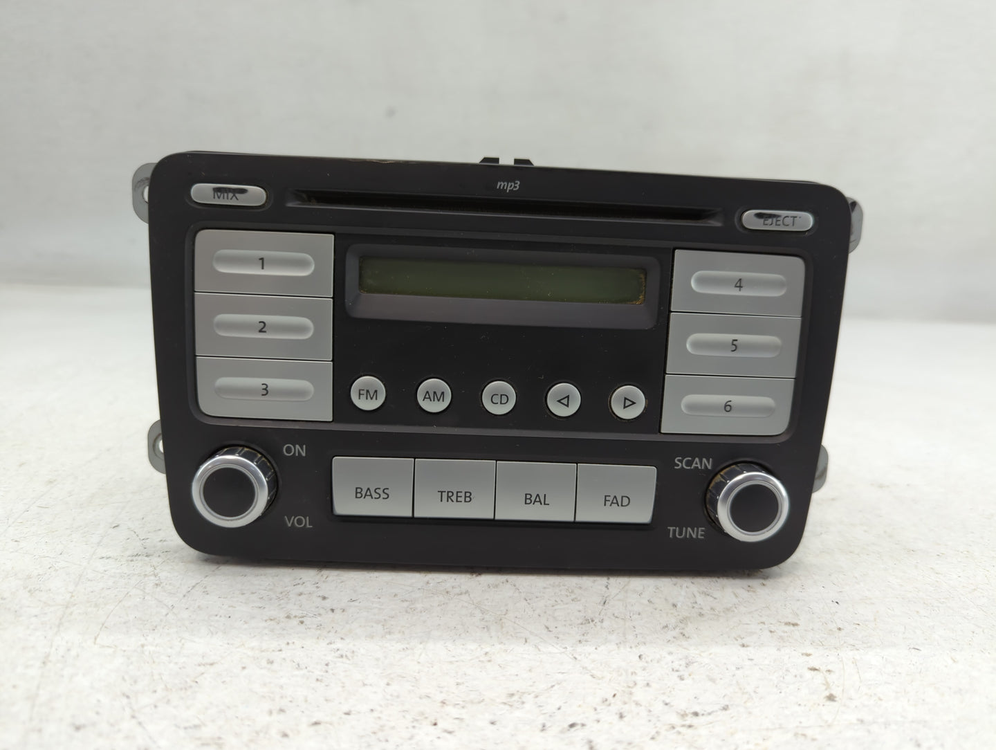 2009-2017 Volkswagen Tiguan Am Fm Cd Player Radio Receiver - Oemusedautoparts1.com