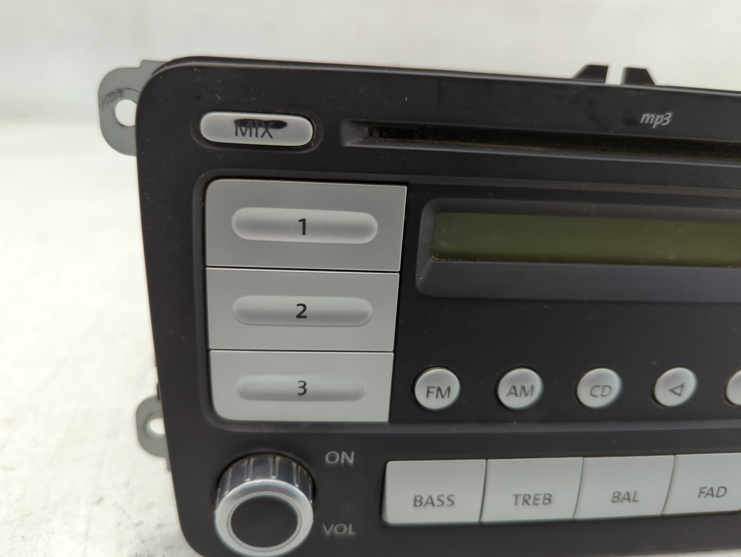 2009-2017 Volkswagen Tiguan Am Fm Cd Player Radio Receiver - Oemusedautoparts1.com