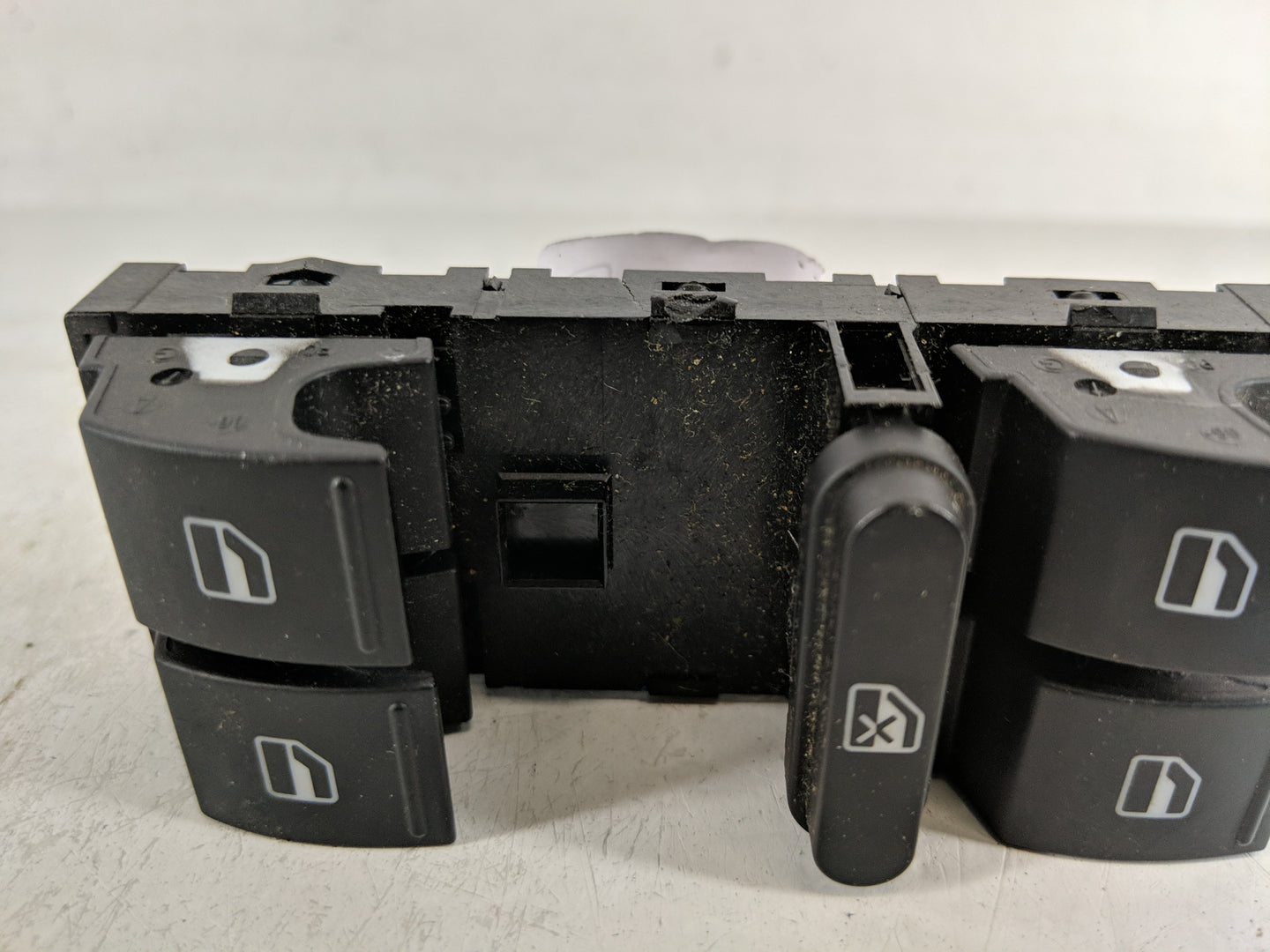 2004-2010 Volkswagen Touareg Master Power Window Switch Replacement Driver Side Left P/N:7L6 959 857 Fits OEM Used Auto Part