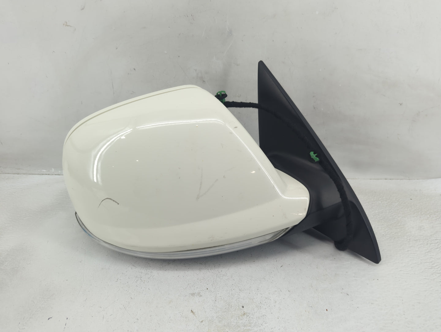 2009-2010 Volkswagen Touareg Passenger Side View Mirror - Right Door Mirror OEM Used - Oemusedautoparts1.com