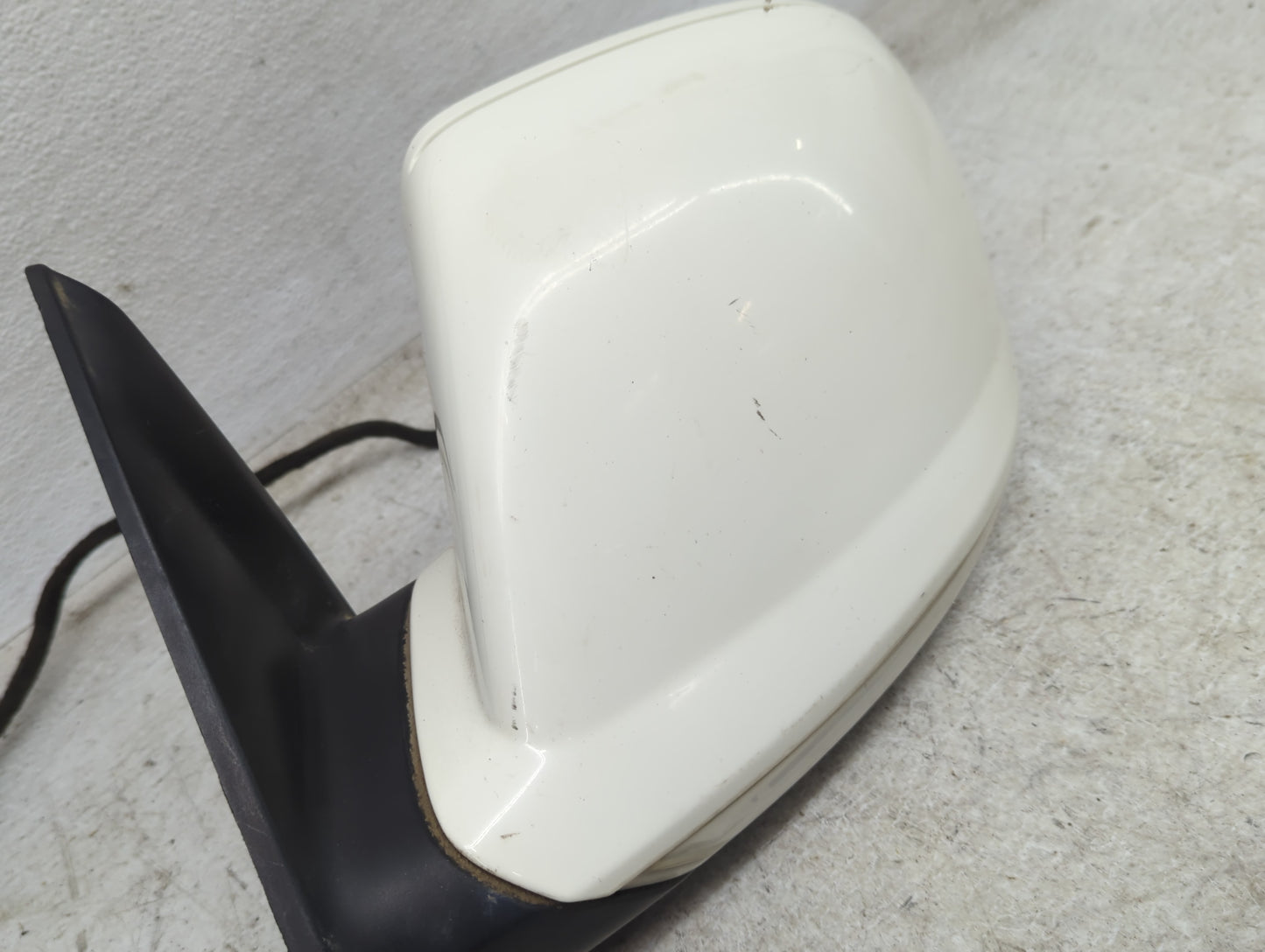 2009-2010 Volkswagen Touareg Driver Side View Mirror - Left Door Mirror OEM Used - Oemusedautoparts1.com