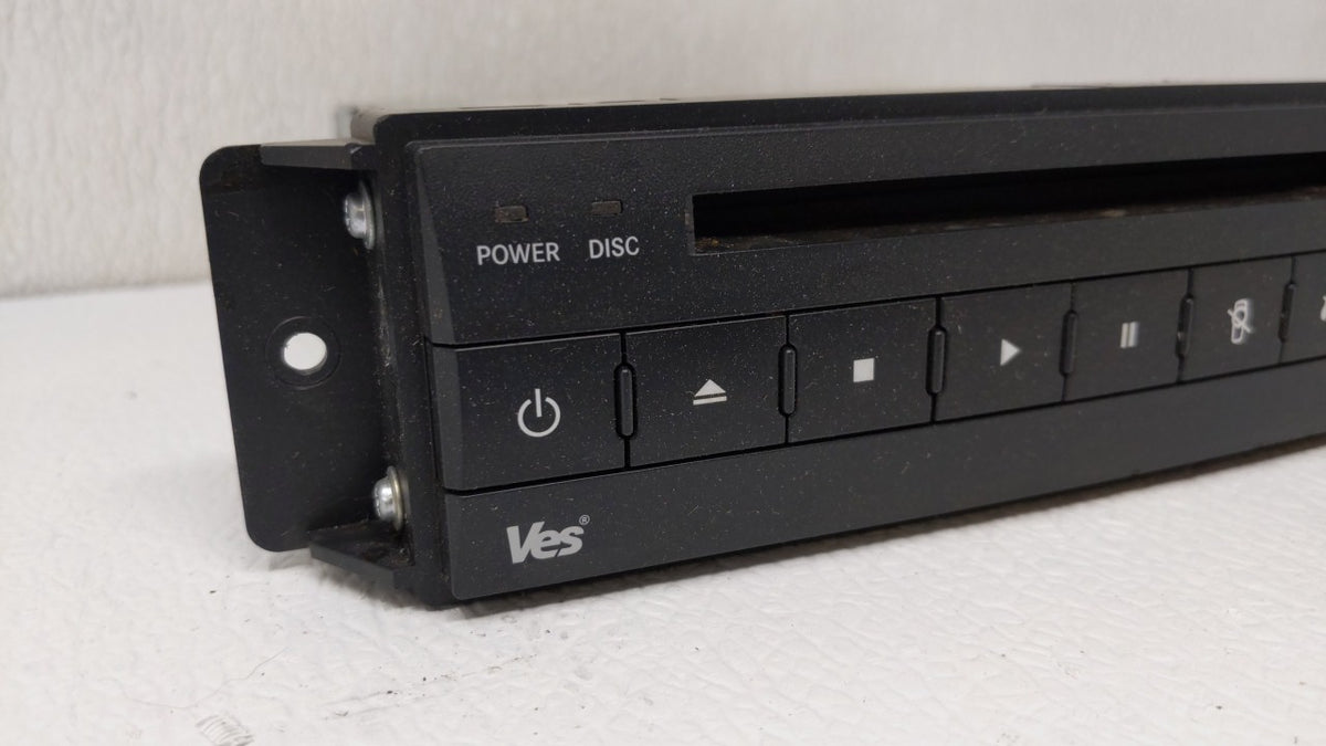 2009-2014 Volkswagen Routan Am Fm Cd Player Radio Receiver 108185 - Oemusedautoparts1.com