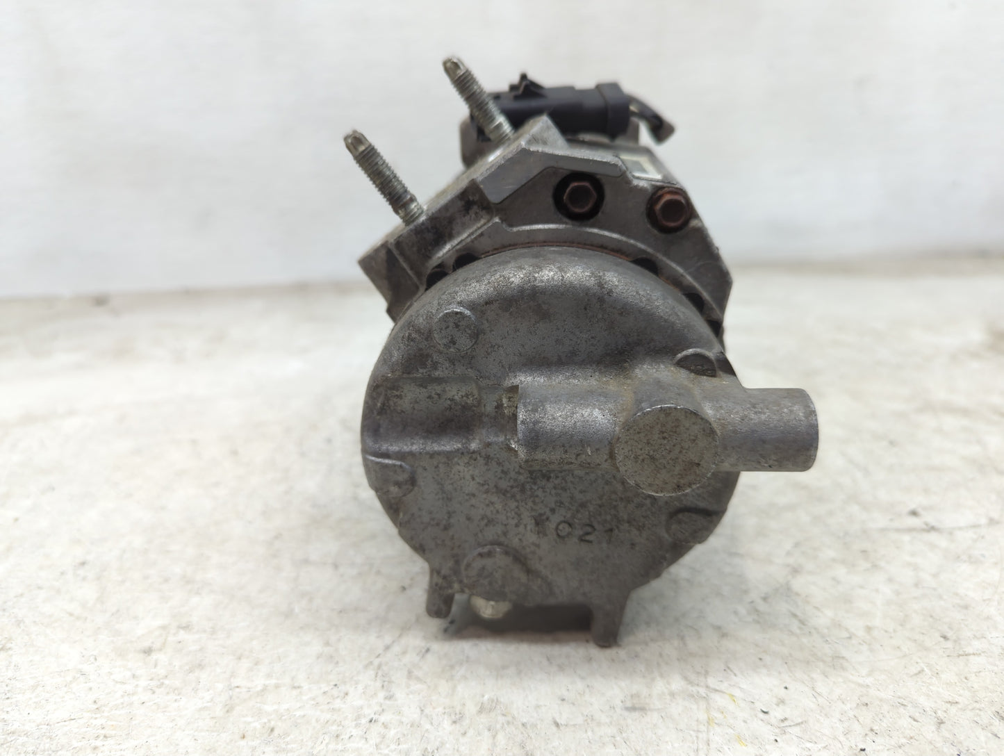 Volkswagon Routan Air Conditioning A/c Ac Compressor Oem - Oemusedautoparts1.com