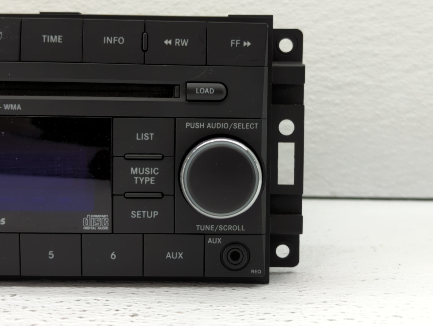 2009-2011 Volkswagen Routan Am Fm Cd Player Radio Receiver - Oemusedautoparts1.com