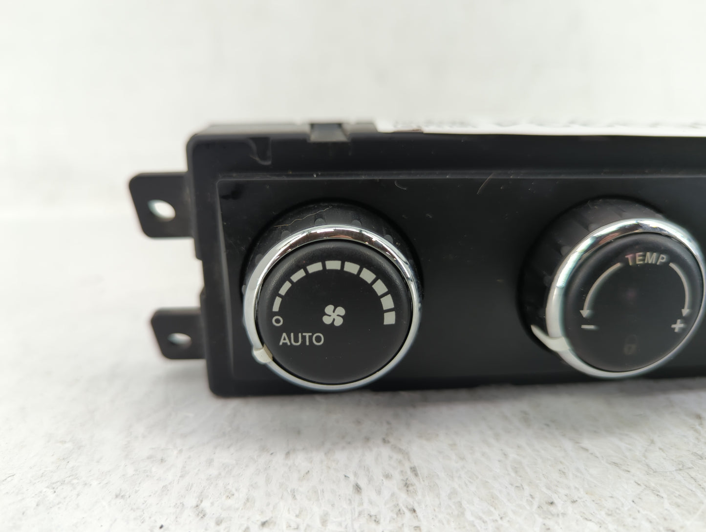 2009 Volkswagon Routan Climate Control Module Temperature AC/Heater Replacement P/N:55111897AB Fits Fits 2010 2011 OEM Used 
