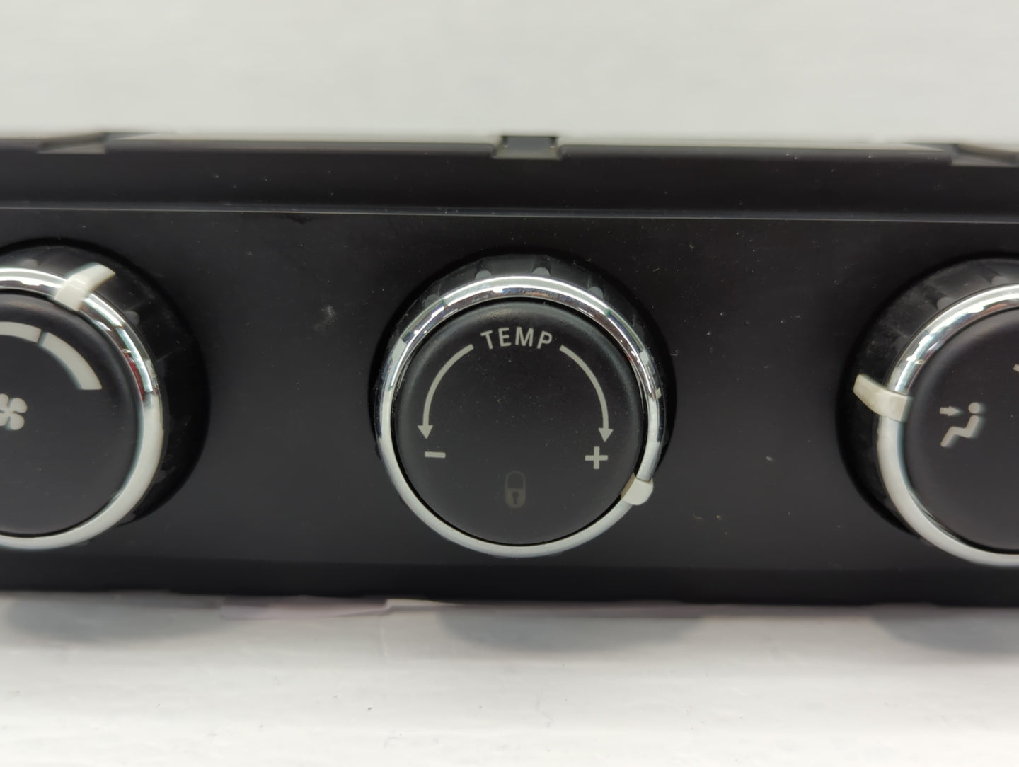 2009 Volkswagon Routan Climate Control Module Temperature AC/Heater Replacement P/N:55111896AC 55111896AB Fits OEM Used Auto