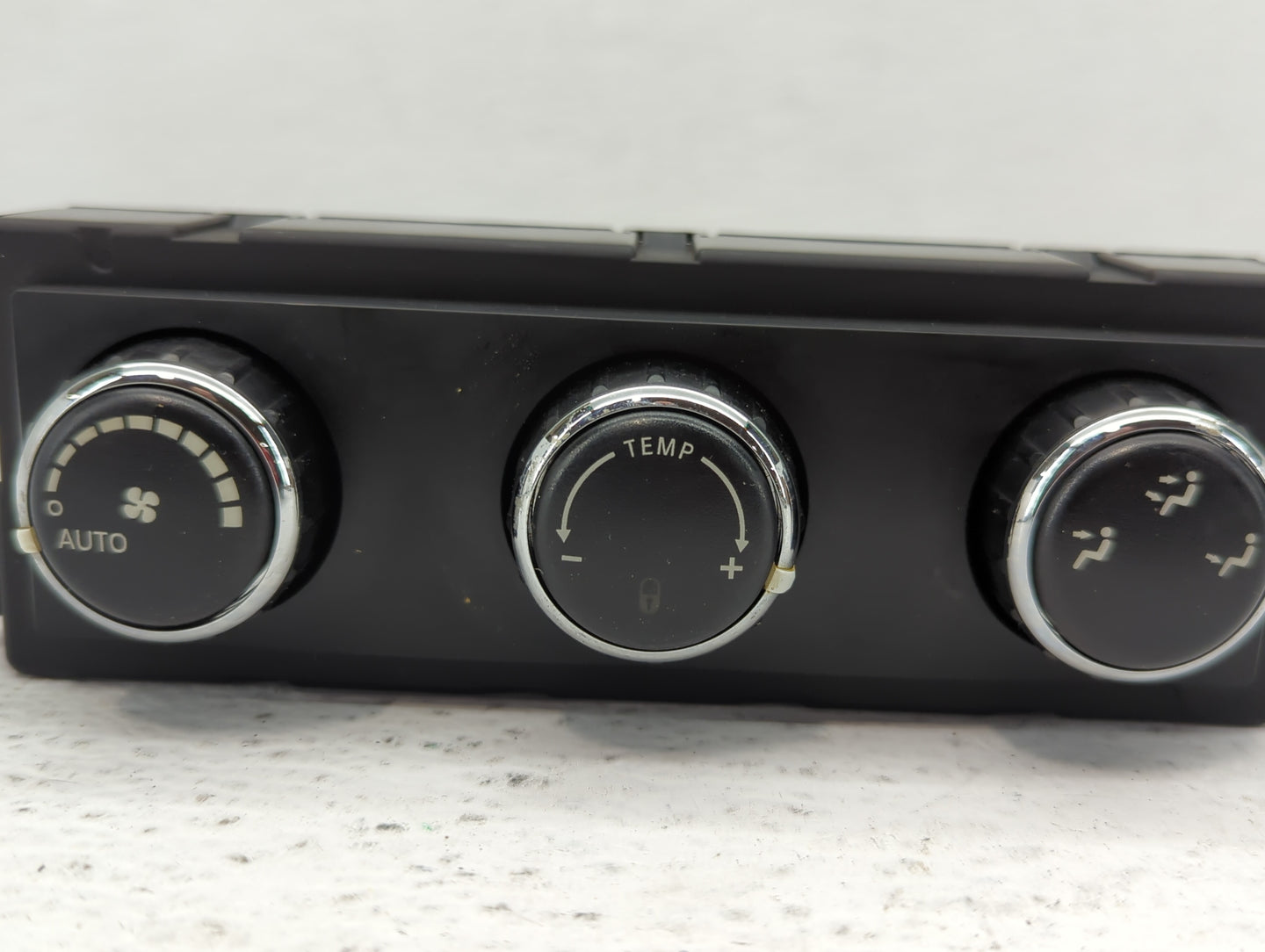 2009 Volkswagon Routan Climate Control Module Temperature AC/Heater Replacement P/N:55111896AC 55111896AB Fits OEM Used Auto