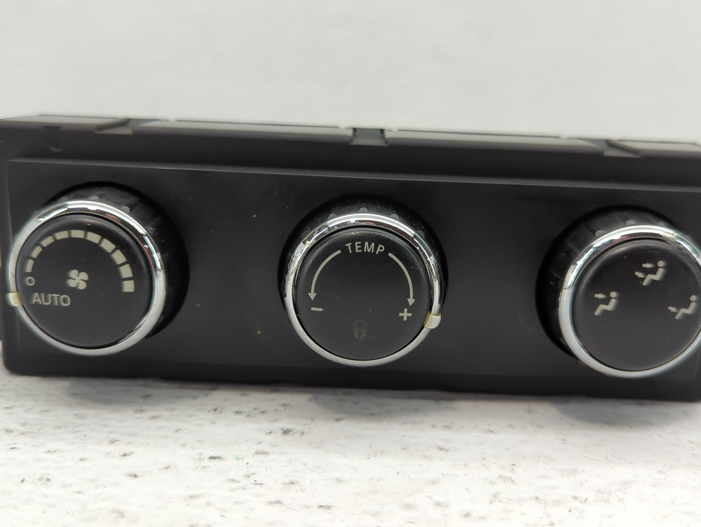 2009 Volkswagon Routan Climate Control Module Temperature AC/Heater Replacement P/N:55111896AC 55111896AB Fits OEM Used Auto