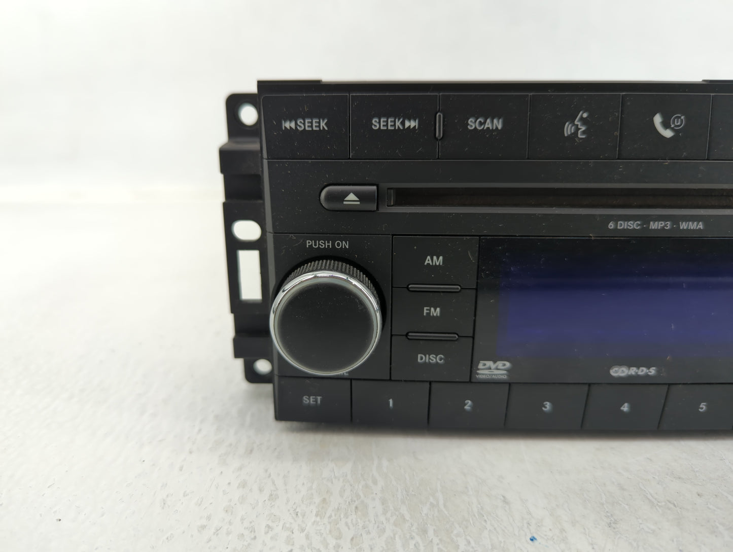 2009 Volkswagon Routan Radio AM FM Cd Player Receiver Replacement P/N:68050442AC Fits Fits 2010 2011 OEM Used Auto Parts - O