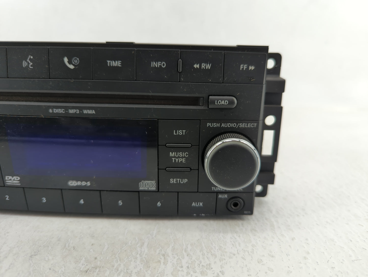 2009 Volkswagon Routan Radio AM FM Cd Player Receiver Replacement P/N:68050442AC Fits Fits 2010 2011 OEM Used Auto Parts - O