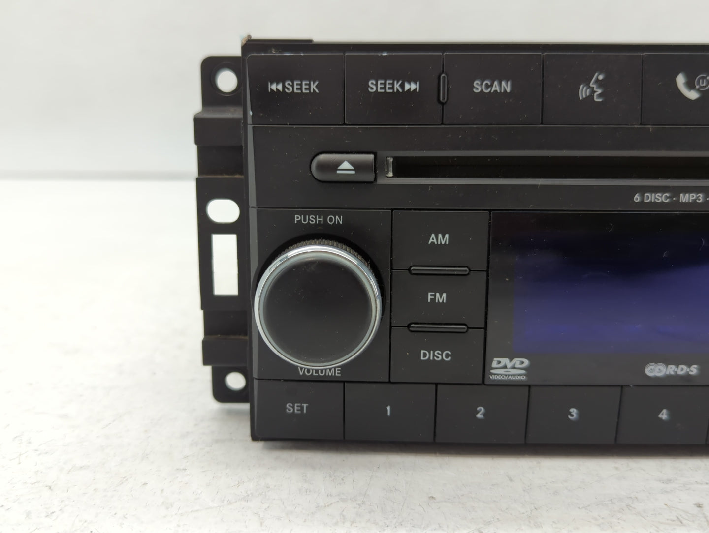 2009 Volkswagon Routan Radio AM FM Cd Player Receiver Replacement P/N:05064931AD 68050442AC Fits Fits 2010 2011 OEM Used Aut
