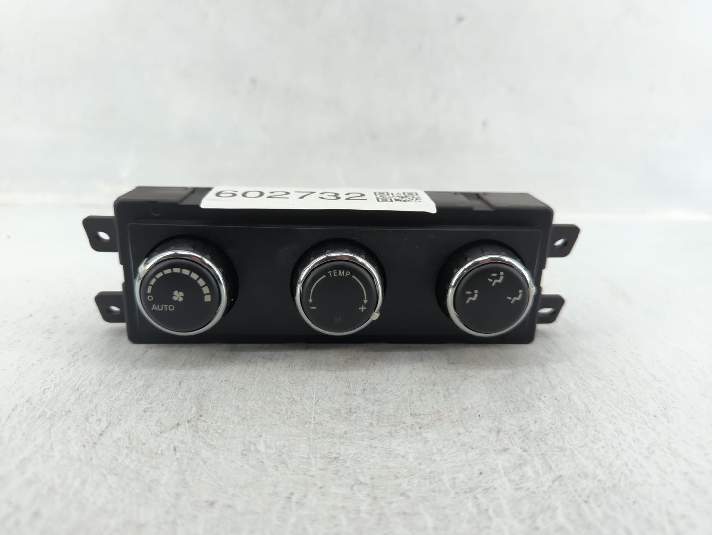 2009 Volkswagon Routan Climate Control Module Temperature AC/Heater Replacement P/N:55111897AB Fits Fits 2010 2011 OEM Used 