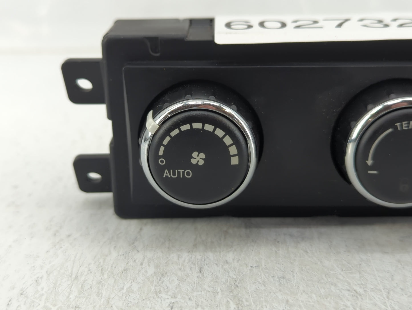 2009 Volkswagon Routan Climate Control Module Temperature AC/Heater Replacement P/N:55111897AB Fits Fits 2010 2011 OEM Used 