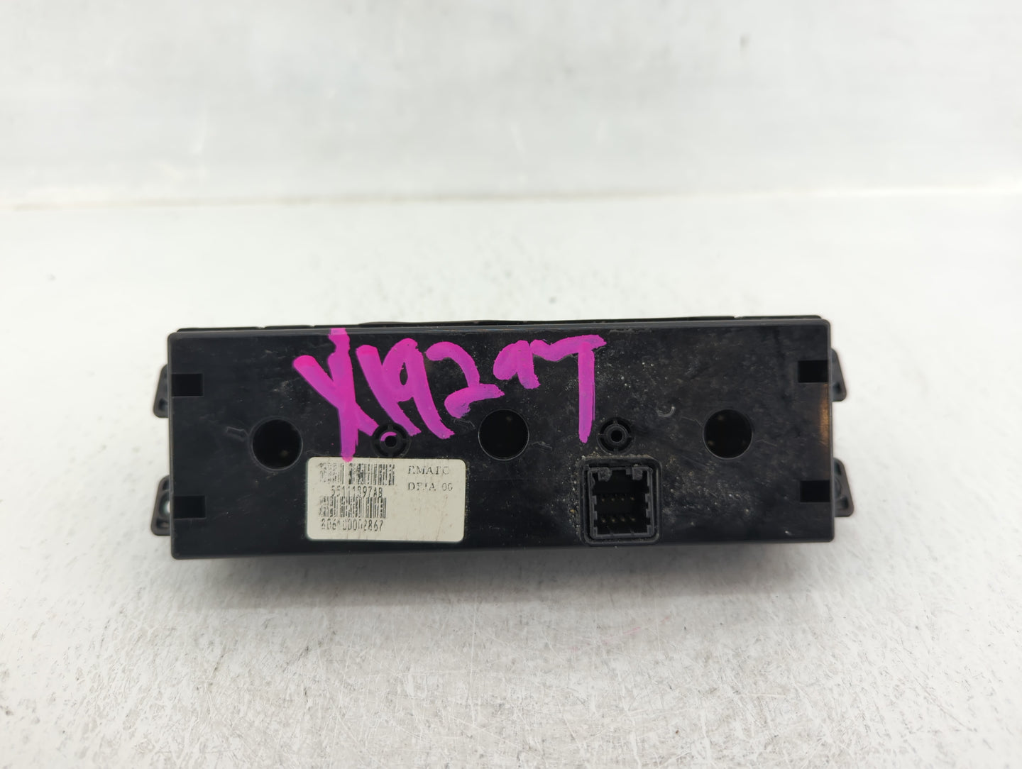 2009 Volkswagon Routan Climate Control Module Temperature AC/Heater Replacement P/N:55111897AB Fits Fits 2010 2011 OEM Used 